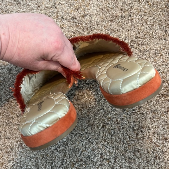 Birdies Ani Slide Coral Fringed Mule Flat - Picture 11 of 11